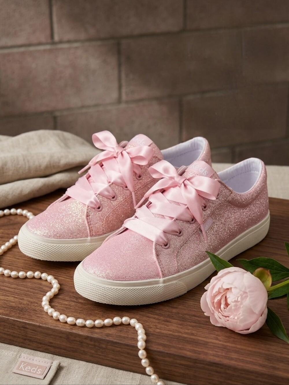 Keds Little Girls Pink Glitter Low Top Sneakers with Satin Ribbon Laces Size 3.5